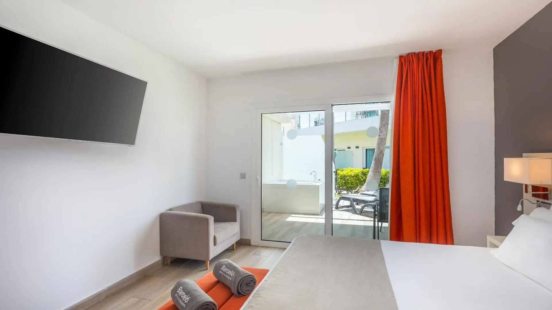 Barcelo Corralejo Sands Hotel